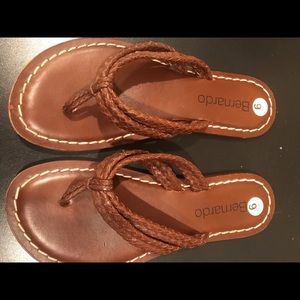 Bernardo Brown Miami Sandals Size 9